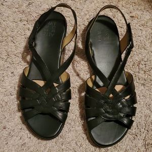 Womens 10.5 sandals